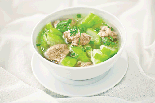 Món ngon mỗi ngày chỉ bằng nồi cơm điện: Canh sườn non bí đao thơm ngon